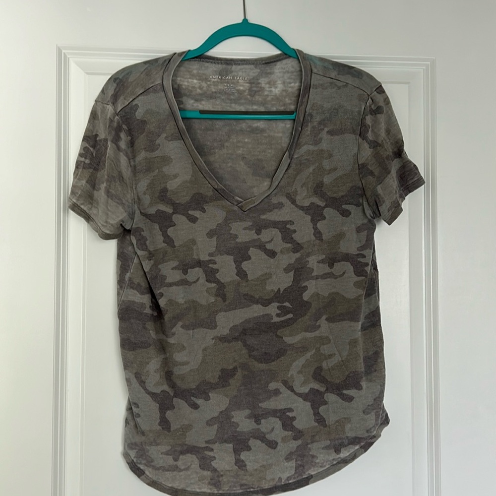 American Eagle V-Neck Tee